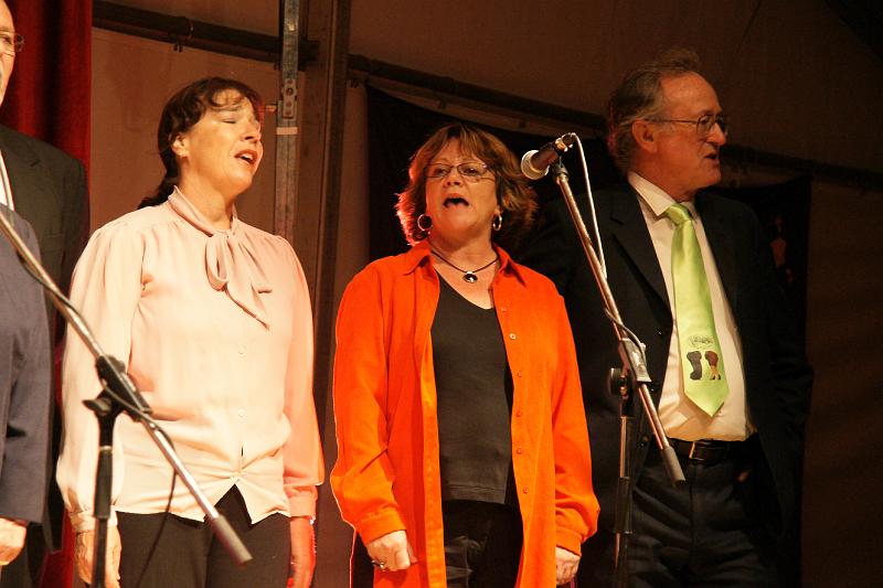 Shiny Bum Singers  150.jpg